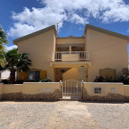 Lovely Beach Front Apartment In Santa Maria Eksteriør billede