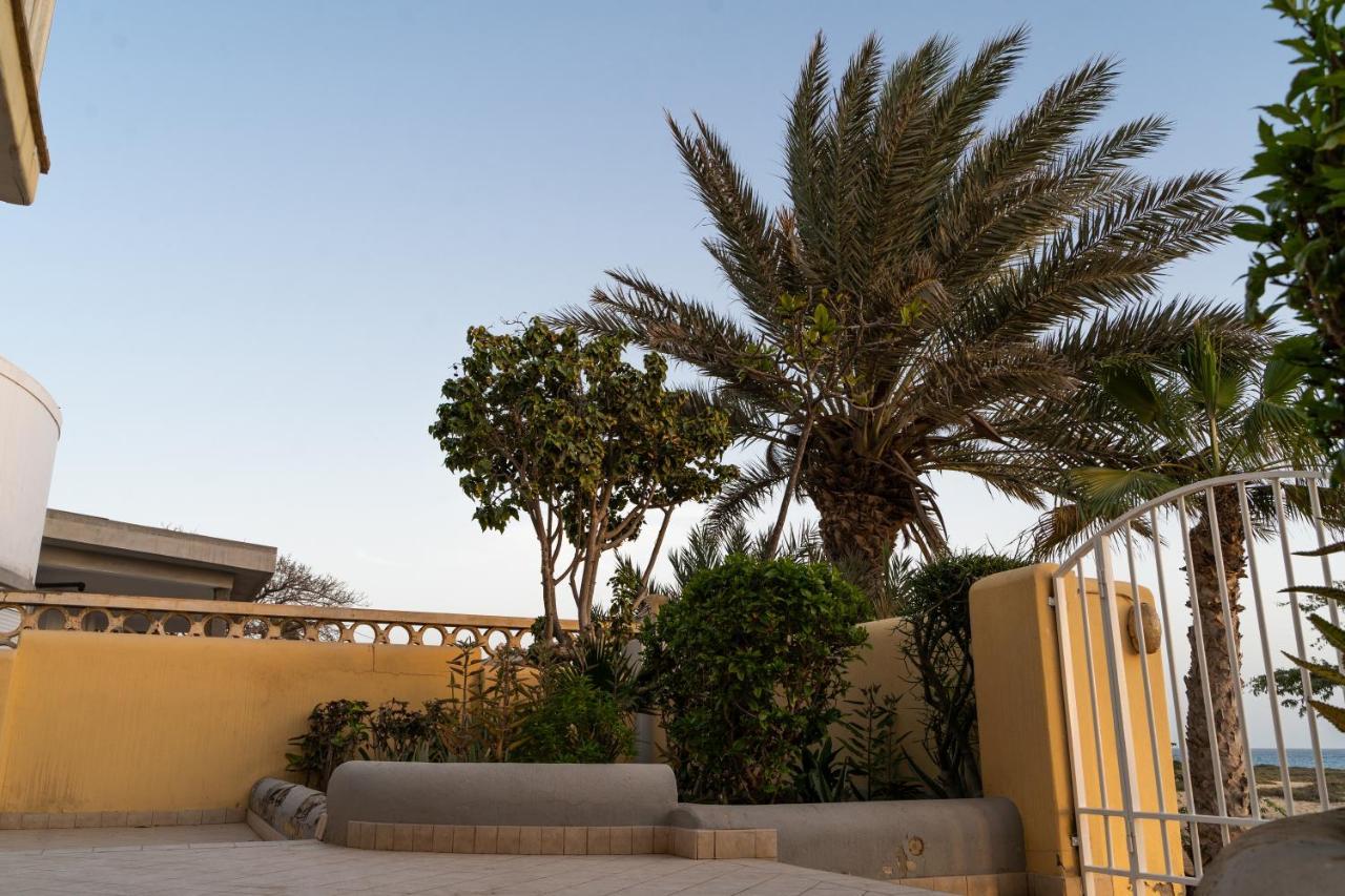 Lovely Beach Front Apartment In Santa Maria Eksteriør billede